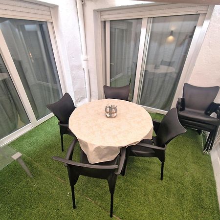 Apartamentosbiamar كامبريلس المظهر الخارجي الصورة