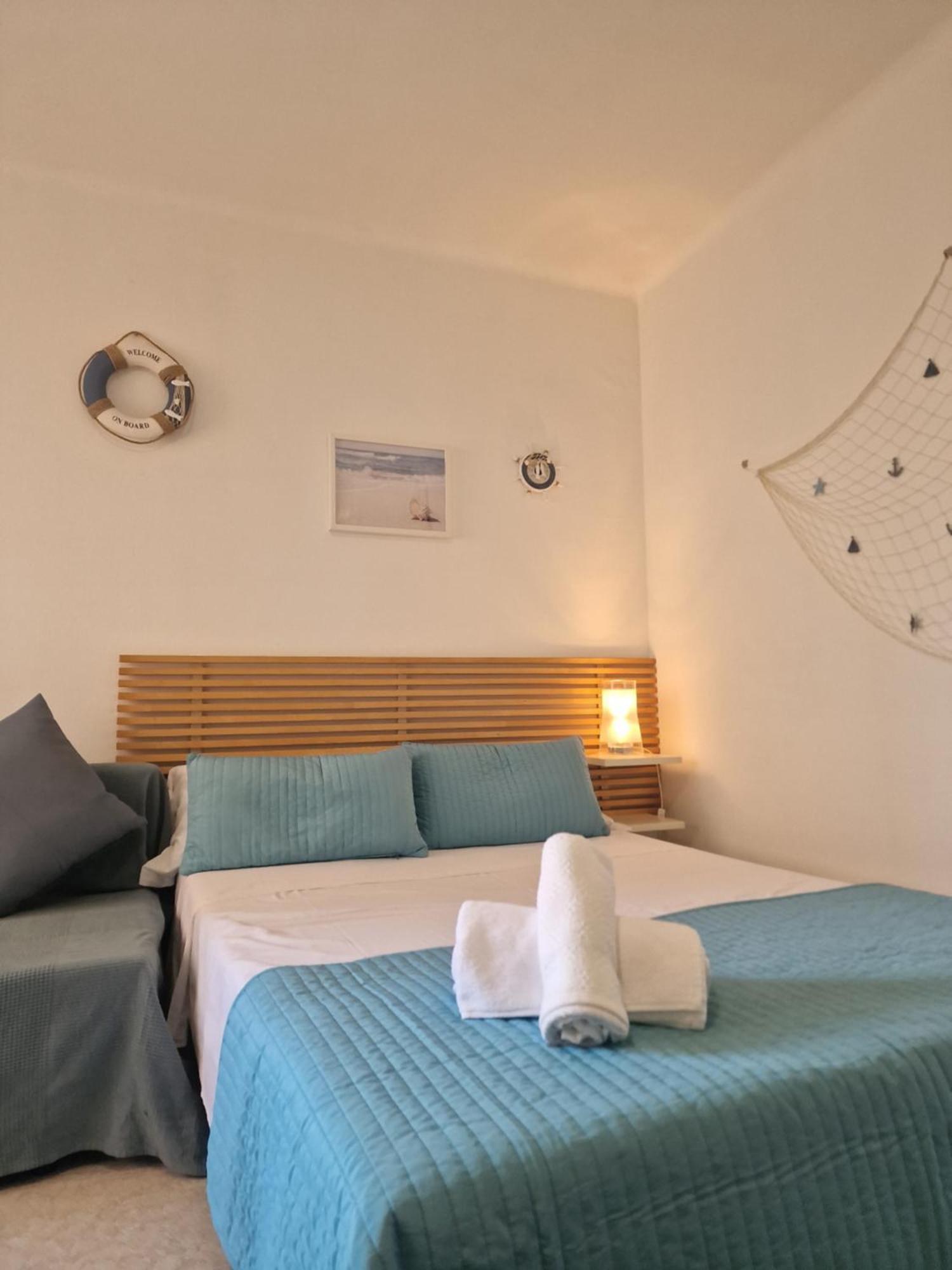 Apartamentosbiamar كامبريلس المظهر الخارجي الصورة