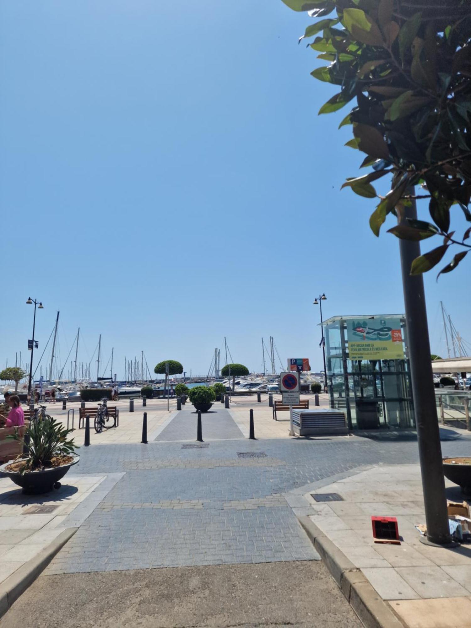 Apartamentosbiamar كامبريلس المظهر الخارجي الصورة