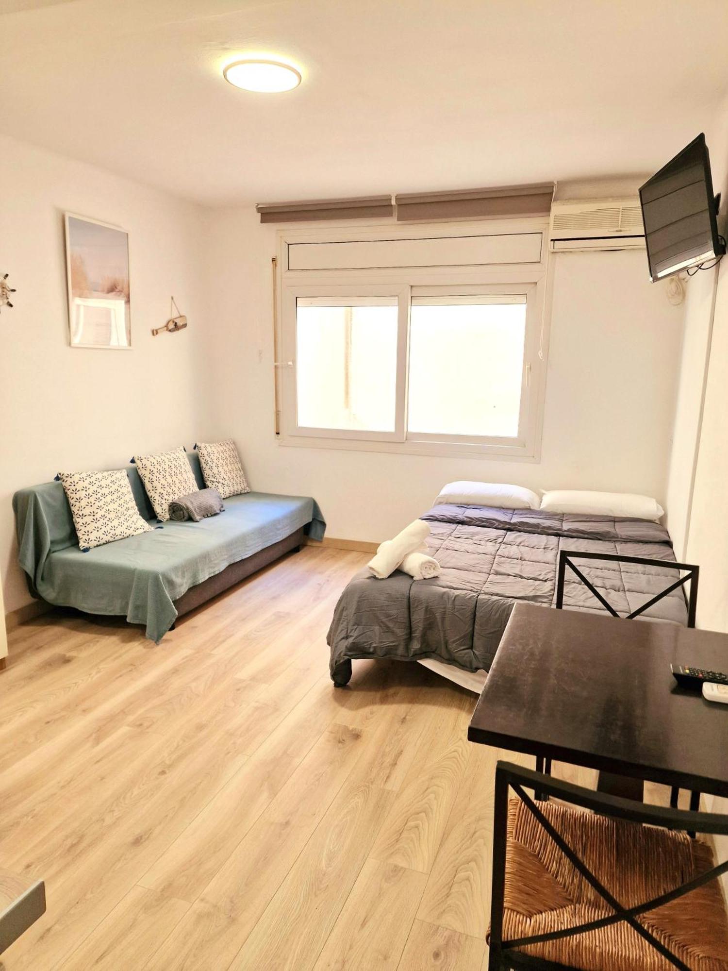 Apartamentosbiamar كامبريلس المظهر الخارجي الصورة
