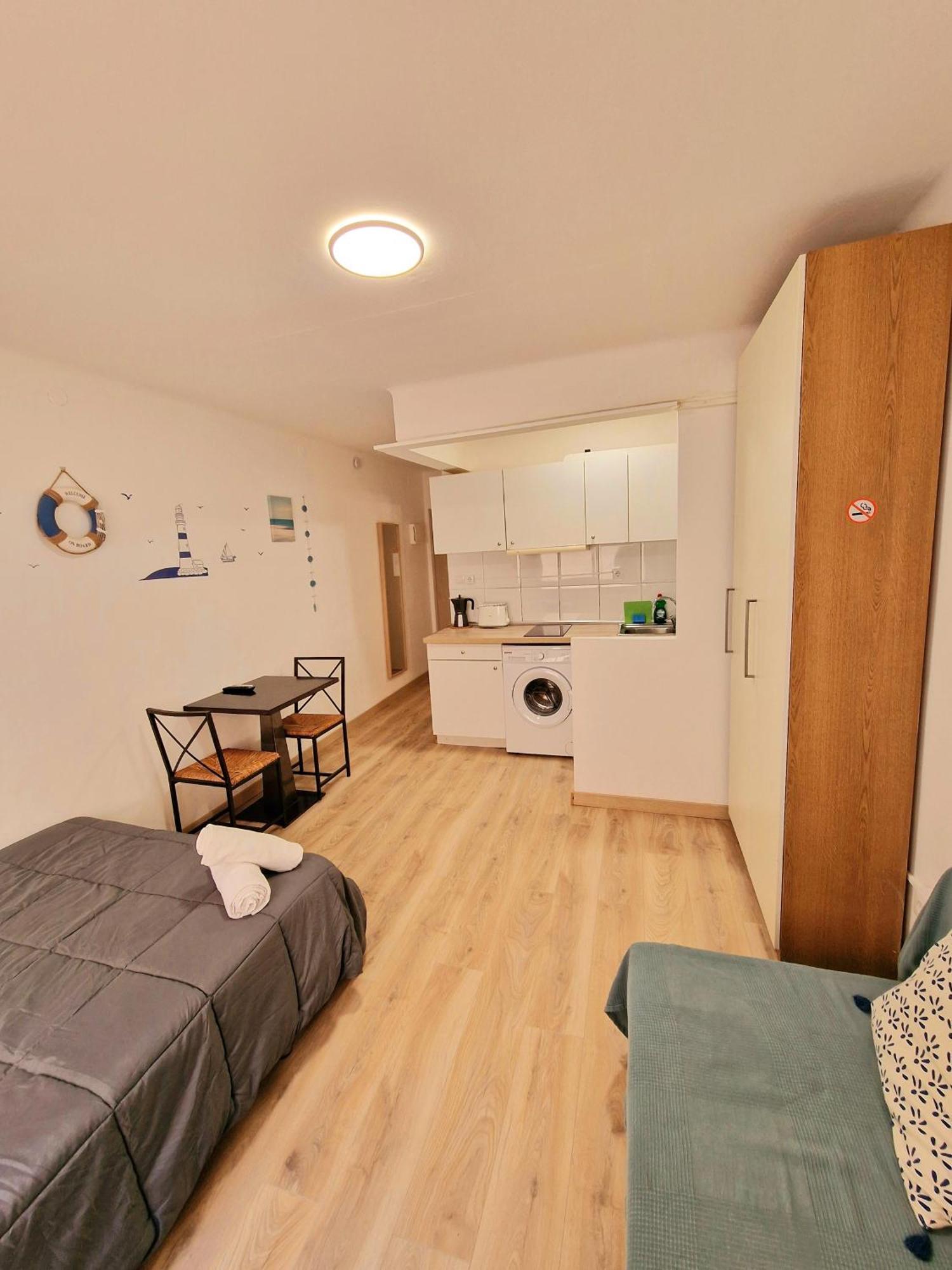 Apartamentosbiamar كامبريلس المظهر الخارجي الصورة