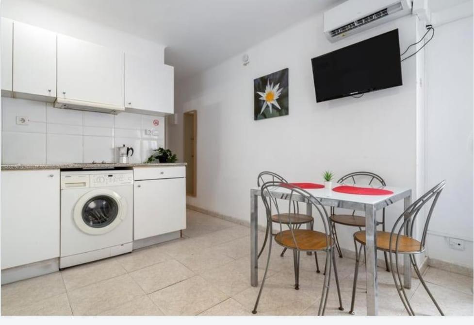 Apartamentosbiamar كامبريلس المظهر الخارجي الصورة